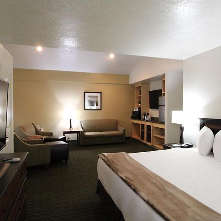 Dinosaur Inn & Suites Vernal Esterno foto