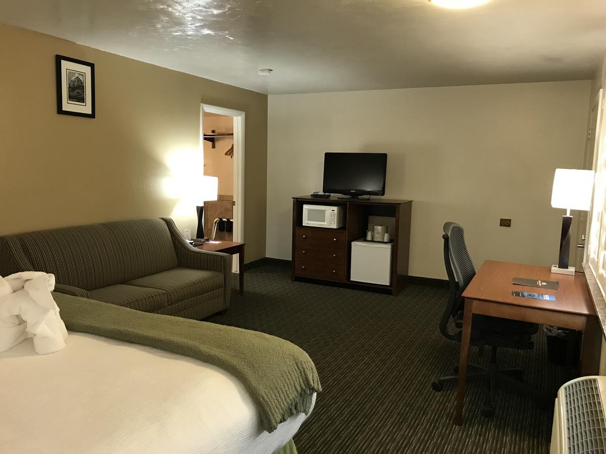 Dinosaur Inn & Suites Vernal Esterno foto